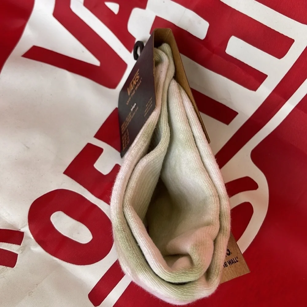 VANS “Off The Wall” Women’s socks  
NWT - Picture 12 of 16